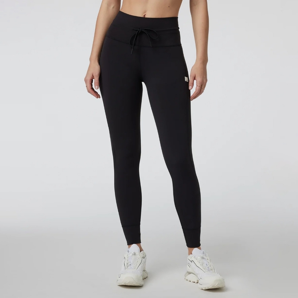NWOT Vuori Daily Legging 7/8 Length Black Size S